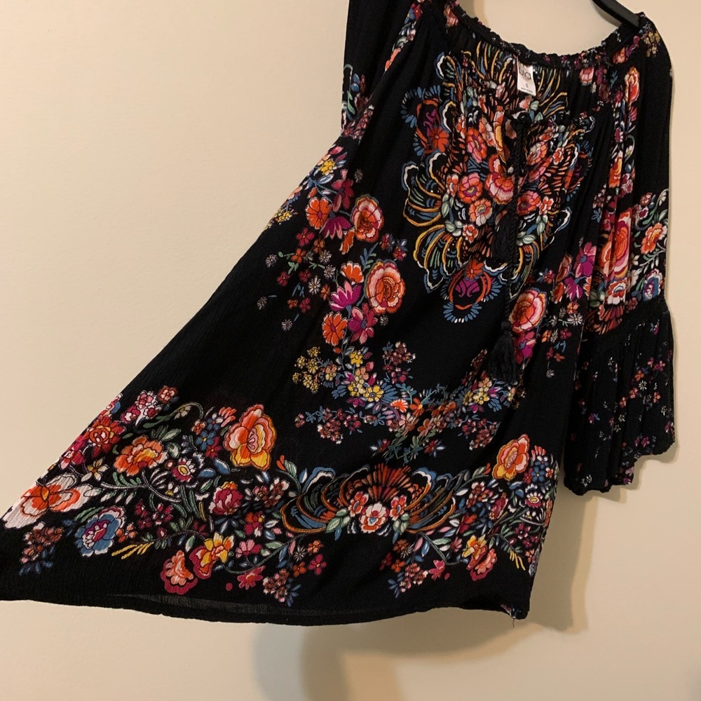 BILA Floral Top size Small - Picture 8 of 14